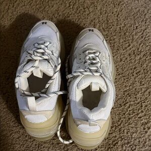 Balenciaga White and Cream Lace-Up Sneakers36 size 6 us